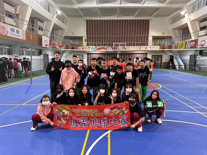 113學年8年級班際排球競賽成果照片6